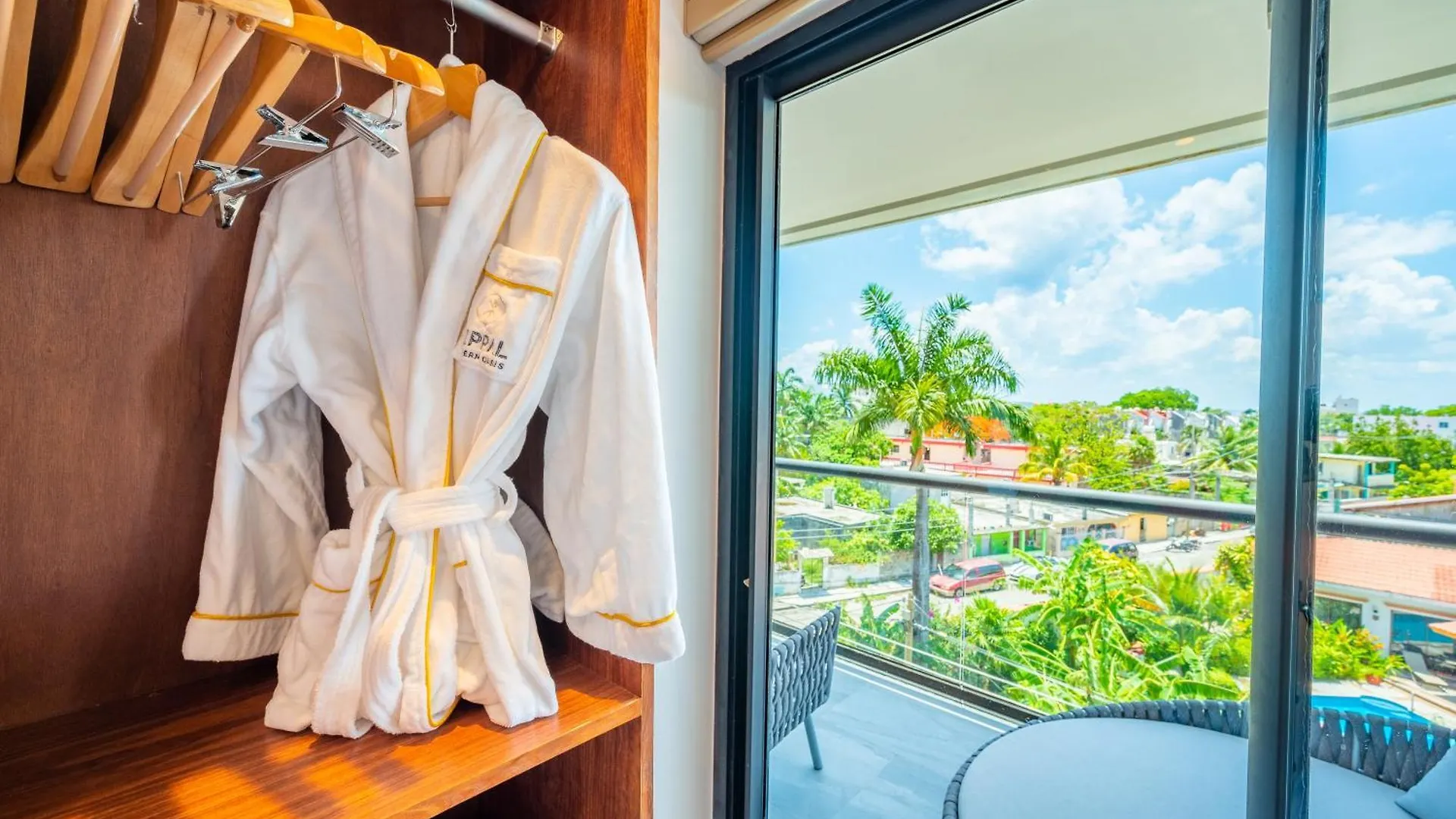 Kippal - Modern Oasis - Aparthotel Cozumel