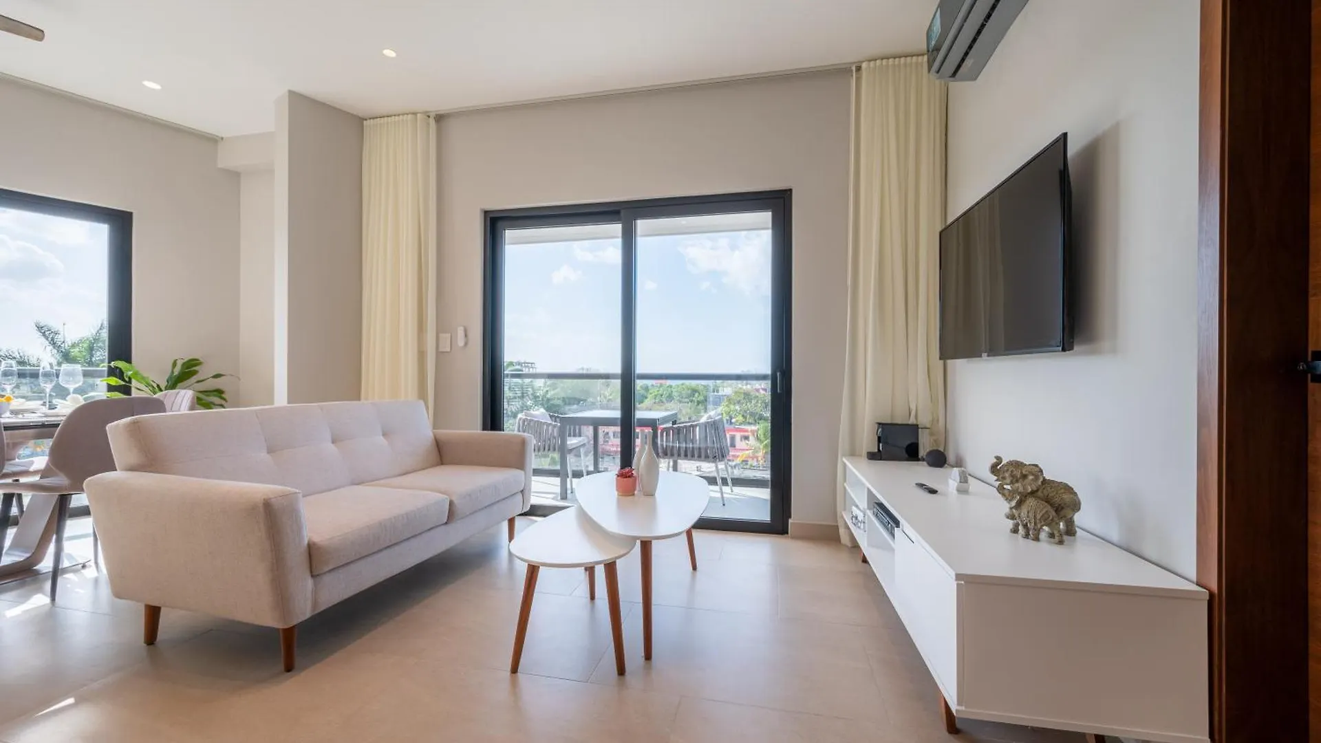 Kippal - Modern Oasis - Aparthotel Cozumel